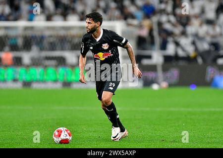 São Paulo (SP), 27/03/2024 - Futebol/SANTOS-RB BRAGANTINO - Juninho Capixaba dal Red Bull Bragantino - partita tra Santos x RB Bragantino, valida per le semifinali del Campionato Paulista, tenutesi presso la Neo Quimica Arena, a est di São Paolo, nella notte di questo mercoledì 27. (Foto: Eduardo Carmim/Alamy Live News) Foto Stock