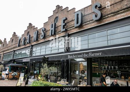 Tramsheds è un quartiere per la ristorazione e la vendita al dettaglio a Forest Lodge, Sydney, sede dell'ex deposito dei tram di rozelle, design industriale e chic, NSW, Australia, 2024 Foto Stock