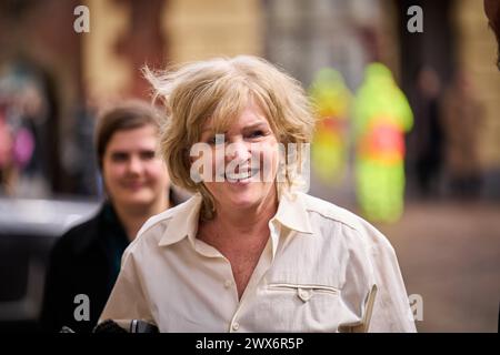 L'AIA - il Ministro uscente delle cure mediche Pia Dijkstra arriva al Binnenhof per la riunione settimanale del gabinetto. ANP PHIL NIJHUIS netherlands Out - belgio Out Foto Stock