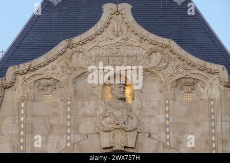 Ungheria, Budapest, il Palazzo Gresham è un esempio di architettura Art Nouveau. Completato nel 1906 come edificio per uffici e appartamenti, è oggi Foto Stock