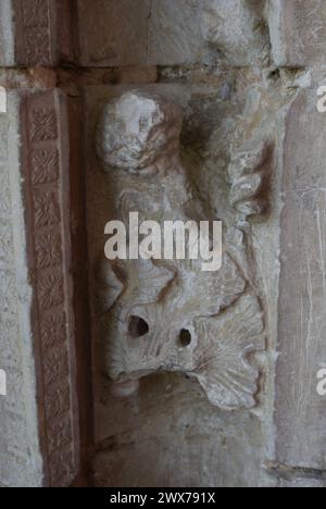 Église Saint-Pierre-aux-liens de Sormery est une église située à Sormery, dans le département francese de l'Yonne, en France. Foto Stock