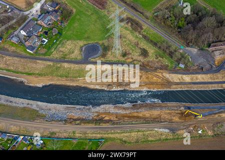 Luftbild, Emscherdeich mit gebrochenem Damm an der Emschermündung, zerstörte fehlende Eisenbahnbrücke, Baugebiet, Eppinghoven, Dinslaken, Nordrhein-Westfalen, Deutschland ACHTUNGxMINDESTHONORARx60xEURO *** Vista aerea, diga di Emscher con argine rotto alla foce dell'Emscher, ponte ferroviario mancante distrutto, zona di costruzione, Eppinghoven, Dinslaken, Renania settentrionale-Vestfalia, Germania ATTENTIONxMINDESTHONORARx60xEURO Foto Stock