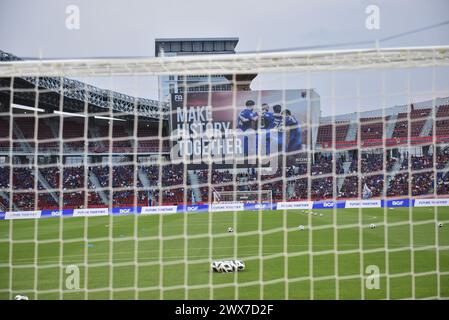 Bangkok, Bangkok, Thailandia. 26 marzo 2024. Atmosfera allo Stadio Rajamangala, prima delle qualificazioni ai Mondiali FIFA (gruppo C) Thailandia e Repubblica di Corea il 26 marzo 2024 a Bangkok, Thailandia. (Credit Image: © Teera Noisakran/Pacific Press via ZUMA Press Wire) SOLO PER USO EDITORIALE! Non per USO commerciale! Foto Stock