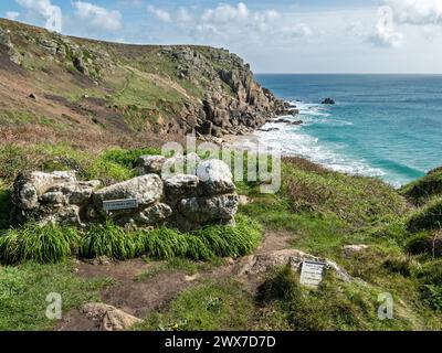 St Levants Well a Porth Chapel Cove vicino a Porthcurno, Cornovaglia meridionale, Inghilterra, Regno Unito Foto Stock