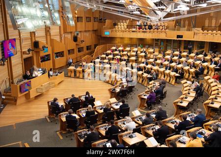 Edimburgo, Regno Unito. 28 marzo 2024. Edimburgo, Scozia, Regno Unito. 28 marzo 2024PICTURED: Scene all'interno del Parlamento scozzese durante l'ultima sessione settimanale dei primi ministri interroga prima della pausa pasquale e pochi giorni prima che il disegno di legge sul crimine d'odio diventi legge in Scozia. Crediti: Colin D Fisher crediti: Colin Fisher/Alamy Live News Foto Stock