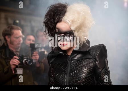 Cruella anno : 2021 USA Direttore : Craig Gillespie Emma Stone Foto Stock