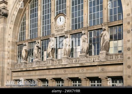 Turismo, Francia, 10° arrondissement di parigi, gare du nord, facciata, staus, ferrovie francesi, tetto in vetro Foto Stock