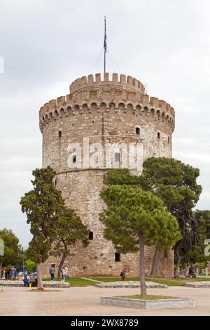 Salonicco, Grecia - 3 maggio 2019: La Torre Bianca di Salonicco (in greco: Λευκός Πύργος Lefkós Pýrgos) è una fortezza ottomana ed ex prigione sulla Foto Stock