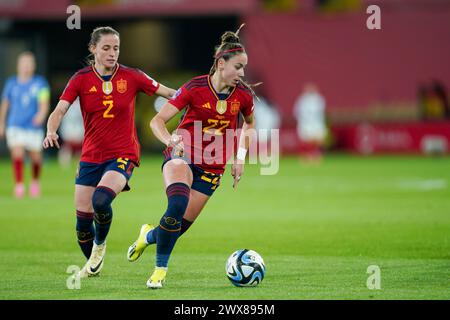 Siviglia, Spagna. 28 febbraio 2024. Siviglia, Spagna, 28 febbraio 2024: Athenea del Castillo (22 Spagna) controlla la palla durante la finale di UEFA Women Nations League 2024 tra Spagna e Francia allo stadio Olimpico di Siviglia, Spagna. (Daniela Porcelli/SPP) credito: SPP Sport Press Photo. /Alamy Live News Foto Stock