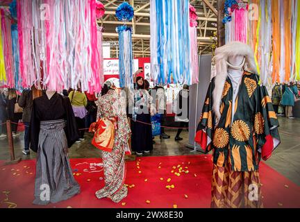 Italia Piemonte Torino Festival dell'oriente 2024 - Stand Japan - Kimono Foto Stock