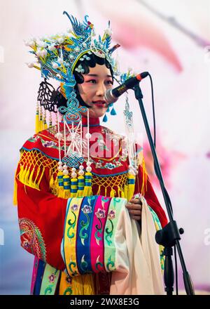 Italy Piedmont Turin Festival dell'oriente 2024 Beijing Opera costume Foto Stock