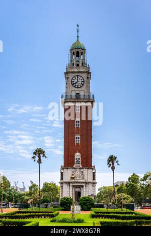 Torre Monumental (precedentemente chiamata Torre de Los Ingleses) Plaza Fuerza Aerea Argentina, Buenos Aires, Argentina. Foto Stock