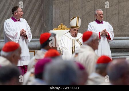 Vaticano, Vaticano. 28 marzo 2024. Papa Francesco presiede la messa del Crisma a San La Basilica di Pietro. (Foto di Stefano Costantino/SOPA Images/Sipa USA) credito: SIPA USA/Alamy Live News Foto Stock