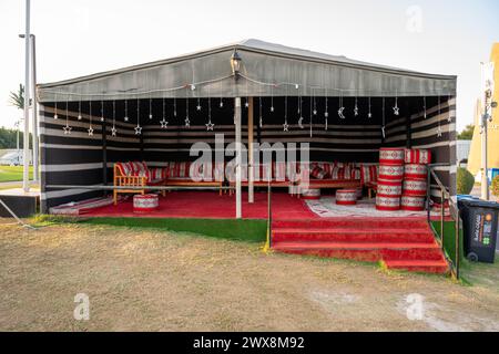 Tradizionale Araba Khaima tenda da campeggio di stile tradizionale dei paesi arabi Foto Stock