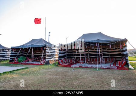 Tradizionale Araba Khaima tenda da campeggio di stile tradizionale dei paesi arabi Foto Stock