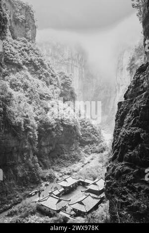 I tre ponti naturali nella città di Xiannushan, distretto di Wulong, municipalità di Chongqing, Cina. Si trovano all'interno del Wulong Karst National Geology Park i Foto Stock