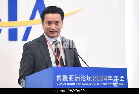 Boao, la provincia cinese di Hainan. 28 marzo 2024. Nguyen Hung Son, vicepresidente dell'Accademia diplomatica del Vietnam, interviene in una tavola rotonda tematica su "Guided by Cooperation, Building a Community with a Shared Future in the South China Sea" durante la Conferenza annuale del Forum di Boao per l'Asia (BFA) 2024 a Boao, nella provincia di Hainan, nella Cina meridionale, marzo 28, 2024. Crediti: Yang Guanyu/Xinhua/Alamy Live News Foto Stock