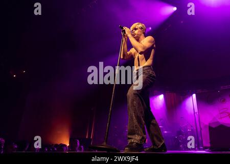 Madison, Stati Uniti. 27 marzo 2024. Singer Conor Burns al Sylvee il 27 marzo 2024, a Madison, Wisconsin (foto di Daniel DeSlover/Sipa USA) crediti: SIPA USA/Alamy Live News Foto Stock