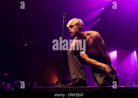 Madison, Stati Uniti. 27 marzo 2024. Singer Conor Burns al Sylvee il 27 marzo 2024, a Madison, Wisconsin (foto di Daniel DeSlover/Sipa USA) crediti: SIPA USA/Alamy Live News Foto Stock