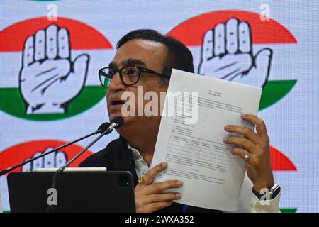 Nuova Delhi, Delhi, India. 29 marzo 2024. Il principale tesoriere del partito di opposizione indiano del Congresso Nazionale indiano, Ajay Maken, si rivolge a una conferenza stampa presso la sede del partito a nuova Delhi, in India, il 29 marzo 2024. (Credit Image: © Kabir Jhangiani/ZUMA Press Wire) SOLO PER USO EDITORIALE! Non per USO commerciale! Foto Stock