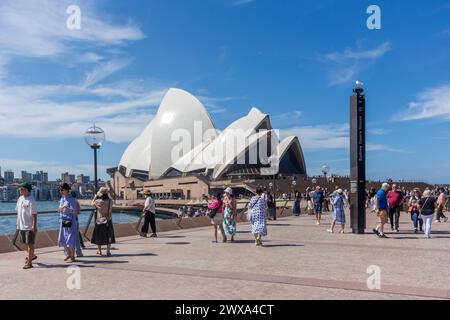 Sydney Opera House su Bennelong Point, Sydney Harbour , Sydney, New South Wales, Australia Foto Stock