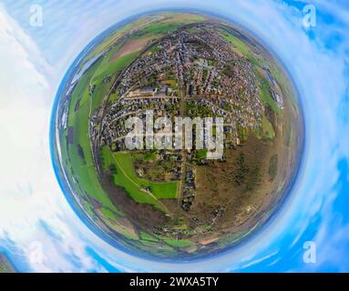 Luftbild, Wohngebiet Ortsansicht Ortsteil Elten, Wiesen und Felder, Erdkugel, Fisheye Aufnahme, Fischaugen Aufnahme, 360 Grad Aufnahme, piccolo mondo, piccolo pianeta, fisheye Bild, Elten, Emmerich am Rhein, Nordrhein-Westfalen, Deutschland ACHTUNGxMINDESTHONORARx60xEURO *** Vista aerea, zona residenziale, vista sull'Elten, prati e campi, globo, immagine fisheye, immagine a 360 gradi, mondo minuscolo, pianeta piccolo, immagine fisheye, Elten, Emmerich am Rhein, Renania settentrionale-Vestfalia, Germania ACHTUNGxMINDESTHONORARx60xEURO Foto Stock