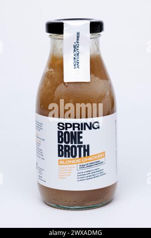 Bottiglia di Spring Blonde Chicken Bone Broth infuso con aceto di sidro di mele Foto Stock