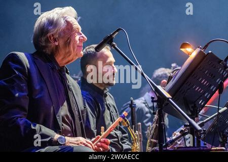 Stuttgart Pepe Lienhard Orchester - omaggio a Enio Morricone GER, Pepe Lienhard Orchester - omaggio a Enio Morricone, 28.03.2024 Stoccarda, Theaterhaus, Deutschland *** Stuttgart Pepe Lienhard Orchestra omaggio a Enio Morricone GER, Pepe Lienhard Orchestra omaggio a Enio Morricone, 28 03 2024 Stuttgart, Thexedohaus, Germania Foto Stock