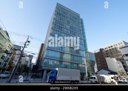 Osaka, Giappone. 29 marzo 2024. Il quartier generale della Kobayashi Pharmaceutical si trova nella città di Osaka, Giappone, il 29 marzo 2024. Il farmacista giapponese Kobayashi Pharmaceutical il venerdì ha confermato una quinta morte relativa ai suoi integratori alimentari con lievito di riso rosso, o beni-koji, prodotto dalla società. Crediti: Zhang Xiaoyu/Xinhua/Alamy Live News Foto Stock