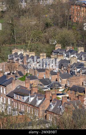 Vista aerea di una fila di case intorno a Portland Street, città di York, Inghilterra Foto Stock