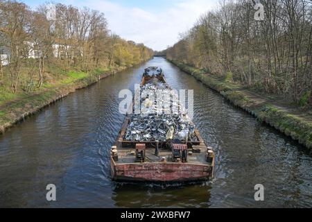 Teltow Canal, nave da carico, Lichterfelde, Steglitz-Zehlendorf, Berlino, Germania Foto Stock