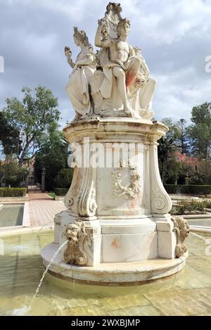 Four Seasons Fountain nei giardini del Palazzo Marques de Pombal, Oeiras, Lisbona, Portogallo Foto Stock