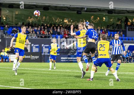 Eindhoven, Paesi Bassi. 29 marzo 2024. EINDHOVEN, 29-03-2024, Jan Louwers Stadium, Keukenkampioendivisie, stagione olandese 2023/2024. FC Eindhoven - SC Cambuur. Joey Sleegers, giocatore dell'FC Eindhoven, con un titolo di testa crediti: Pro Shots/Alamy Live News Foto Stock