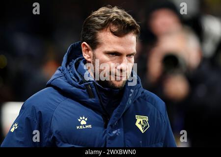 Il manager ad interim del Watford Tom Cleverley davanti al match per lo Sky Bet Championship a Vicarage Road, Watford. Data foto: Venerdì 29 marzo 2024. Foto Stock