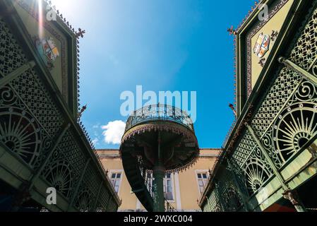 Struttura metallica dell'edificio del mercato municipale presso il complesso Ver o peso a Belem City Foto Stock