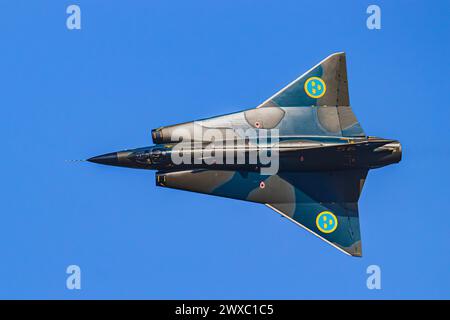 Saab J35 Draken in volo Foto Stock