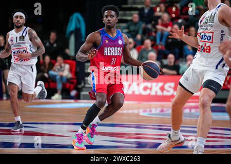 Den Bosch, Paesi Bassi. 29 marzo 2024. DEN BOSCH, PAESI BASSI - MARZO 29: Austin Price of Heroes Den Bosch durante il match di BNXT League tra Heroes Den Bosch e HUBO LIMBURG UNITED al Maaspoort il 29 marzo 2024 a Den Bosch, Paesi Bassi. (Foto di Gabriel Calvino Alonso/Orange Pictures) credito: Orange Pics BV/Alamy Live News Foto Stock