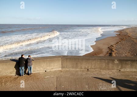 La vista lungo la costa del Lincolnshire dall'Osservatorio del Mare del Nord a Chapel Saint Leonards guardando verso Skegness. Foto Stock