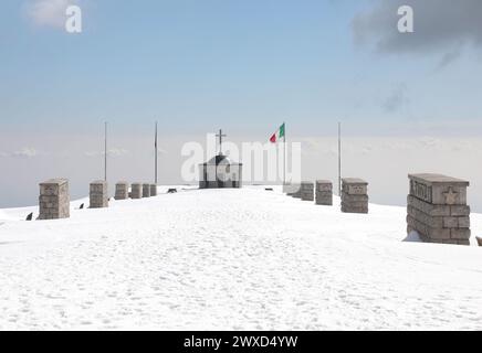 Pieve, TV, Italia - 13 marzo 2024: Memoriale militare del Monte Grappa in Veneto Foto Stock