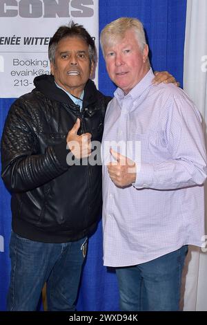 Erik Estrada e Larry Wilcox auf der WonderCon 2024 presso il centro convegni di Anaheim. Anaheim, 29.03.2024 *** Erik Estrada e Larry Wilcox al WonderCon 2024 all'Anaheim Convention Center Anaheim, 29 03 2024 foto:xD.xStarbuckx/xFuturexImagex wondercon 4340 Foto Stock