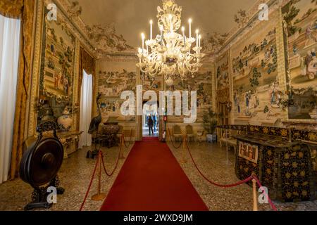 RACCONIGI, ITALIA, 14 MAGGIO 2023 - interno del Castello di Racconigi, provincia di Cuneo, Piemonte, Italia Foto Stock