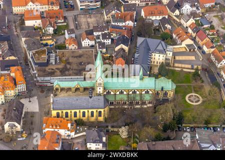 Luftbild, Wallfahrtsbasilika Mariä Heimsuchung, Kirche mit Pilgerkloster Werl, Werl, Nordrhein-Westfalen, Deutschland ACHTUNGxMINDESTHONORARx60xEURO *** Vista aerea, basilica di pellegrinaggio visita della Vergine Maria, chiesa con monastero di pellegrinaggio Werl, Werl, Renania settentrionale-Vestfalia, Germania ODESTRESTRESTRESTRESTRESTRESTRESTRESTRESTRESTRESTRESTRESTRESTRONTESTRESTRESTRESTRESTRESTRESTRESTRALI Foto Stock