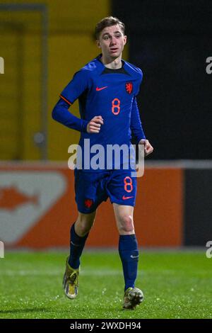 Tygo Land (8) dei Paesi Bassi nella foto durante una partita di calcio tra le nazionali Under 19 del Belgio e dei Paesi Bassi il giorno 3 del turno UEFA Under-19 Elite di giovedì 26 marzo 2024 a Veendam , Paesi Bassi . FOTO SPORTPIX | David Catry Foto Stock