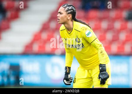 Rotterdam, Paesi Bassi. 30 marzo 2024. ROTTERDAM, 30-03-2024, Varkenoord, Azerion Eredivisie vrouwen, Feyenoord - Telstar (donne), stagione 2023/2024, durante la partita Feyenoord - Telstar (donne), portiere del Feyenoord Jacintha Weimar crediti: Pro Shots/Alamy Live News Foto Stock