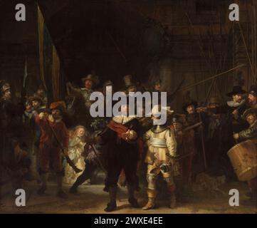 The Night Watch, Rembrandt van Rijn, 1642. olio su tela. Il dipinto è esposto in modo prominente nel Rijksmuseum come il dipinto più noto della sua collezione. La Guardia di notte è uno dei più famosi dipinti olandesi del secolo d'oro. Il grande dipinto di Rembrandt è famoso per aver trasformato un ritratto di gruppo di una compagnia di guardie civiche in un coinvolgente dramma energizzato dalla luce e dall'ombra (tenebrismo). Il titolo è un nome improprio; il dipinto non raffigura una scena notturna Foto Stock