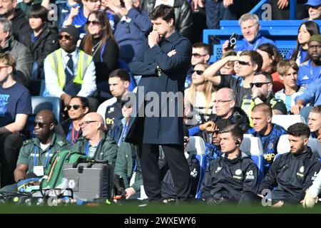 Londra, Regno Unito. 30 marzo 2024. Il manager Mauricio Pochettino (manager Chelsea) guarda durante la partita di Premier League tra Chelsea e Burnley allo Stamford Bridge di Londra, sabato 30 marzo 2024. (Foto: Kevin Hodgson | mi News) crediti: MI News & Sport /Alamy Live News Foto Stock