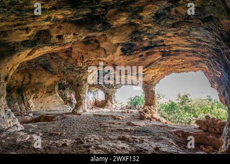 Sa cova des Voltor, (la grotta dell'avvoltoio), storica cava di arenaria, Petra, Maiorca, isole Baleari, Spagna Foto Stock