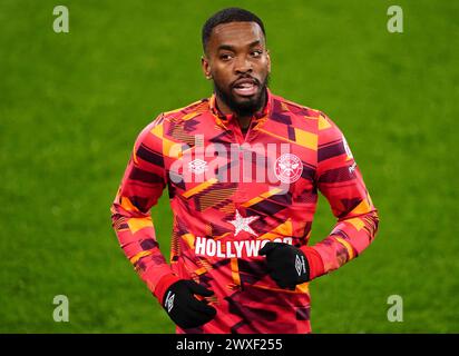 Ivan Toney di Brentford si sta riscaldando prima della partita di Premier League al Gtech Community Stadium di Londra. Data foto: Sabato 30 marzo 2024. Foto Stock