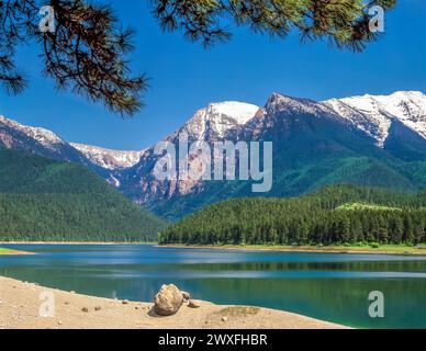 Missione serbatoio al di sotto del picco alpinista nella missione montagne vicino sant Ignazio di Loyola, montana Foto Stock