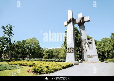 Poznan, Polonia - 9 giugno 2019: Monumento alle vittime del 1956 giugno, Adam Mickiewicz Park Foto Stock